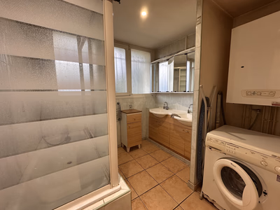 Maison d'habitation divisée en appartements - immeuble de rapport