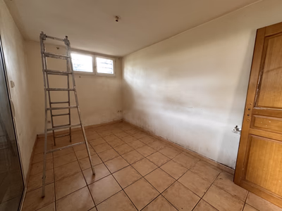 Maison d'habitation divisée en appartements - immeuble de rapport