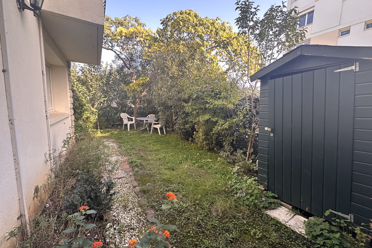 Maison d'habitation divisée en appartements - immeuble de rapport
