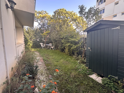 Maison d'habitation divisée en appartements - immeuble de rapport