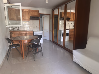 Maison d'habitation divisée en appartements - immeuble de rapport