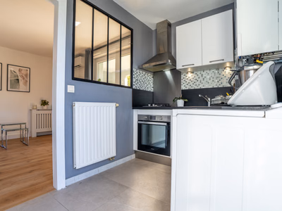 Appartement T2 Port Marianne vue Nouvelle Mairie vendu meublé