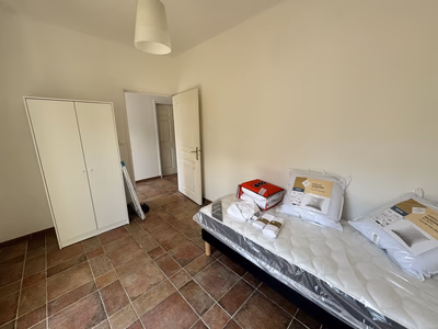 Maison Montpellier 9 pièces 185 m2 1630 m2 de terrain à réinventer secteur Pompignane
