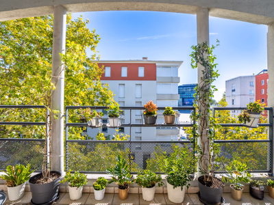 Appartement T2 Port Marianne vue Nouvelle Mairie vendu meublé