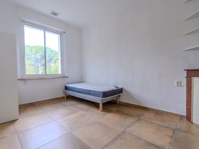 Maison Montpellier 9 pièces 185 m2 1630 m2 de terrain à réinventer secteur Pompignane