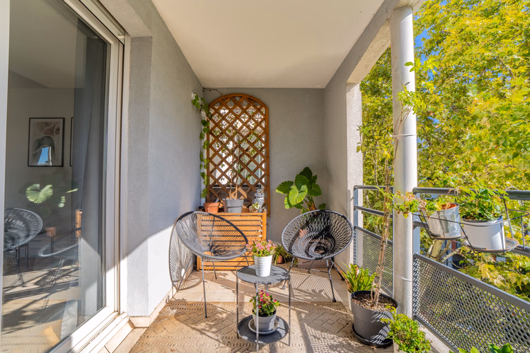 Appartement T2 Port Marianne vue Nouvelle Mairie vendu meublé