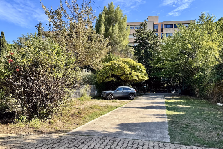 Maison en colocation à la Pompignane   En fond d’impasse, au bord du Lez