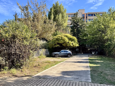 Maison en colocation à la Pompignane   En fond d’impasse, au bord du Lez
