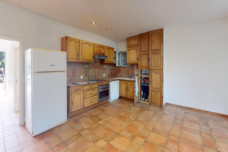 Maison en colocation à la Pompignane   En fond d’impasse, au bord du Lez