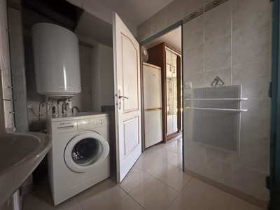 Maison d'habitation divisée en appartements - immeuble de rapport