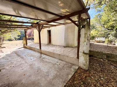 Maison à rénover avec beaucoup de potentiel à la Pompignane, dans la verdure, permis accepté