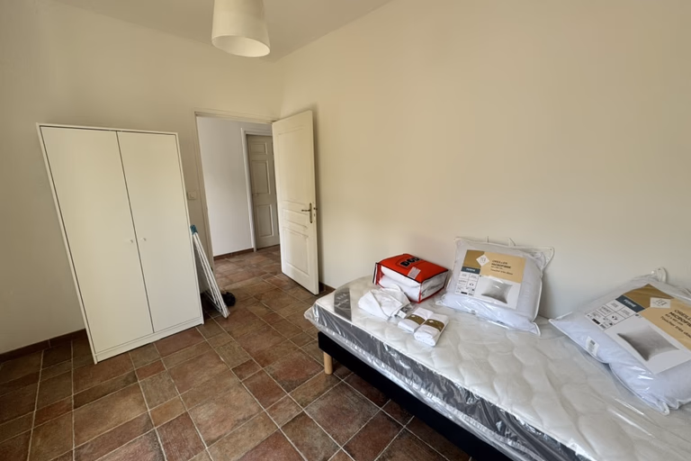 Maison en colocation à la Pompignane   En fond d’impasse, au bord du Lez