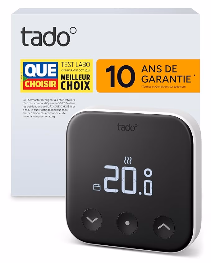 Thermostat connecté affichant 20 degrés sur son écran digital.