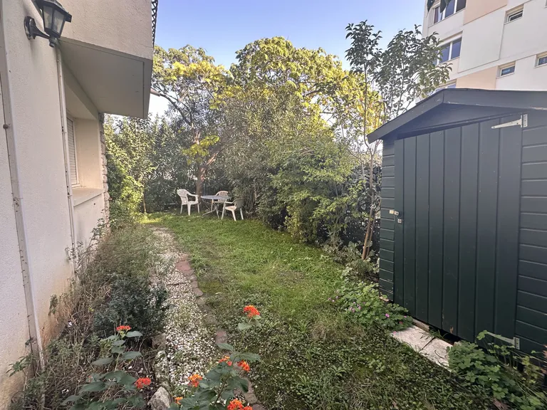 Maison d'habitation divisée en appartements - immeuble de rapport