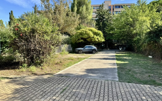 Maison Montpellier 9 pièces 185 m2 1630 m2 de terrain à réinventer secteur Pompignane