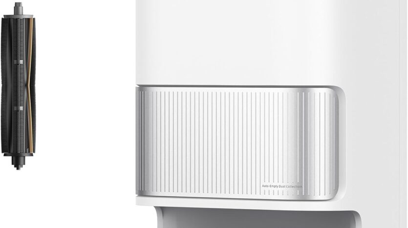 Station de vidage automatique et aspirateur robot blanc avec brosse rotative noire à gauche.